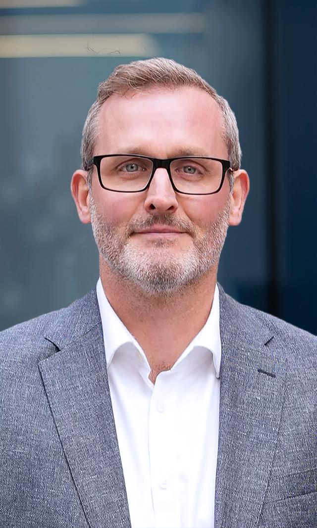 Headshot of Peter Bellamy